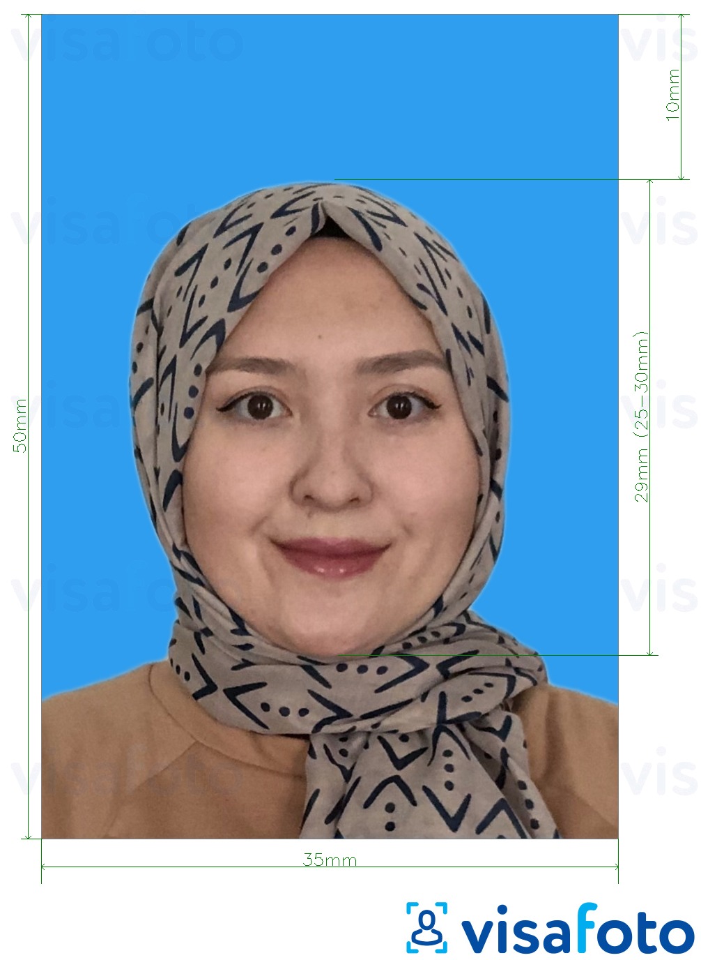 Shembulli i fotos per Malajzia Pasaporta 35x50 mm sfond blu me specifikimet ekzakte